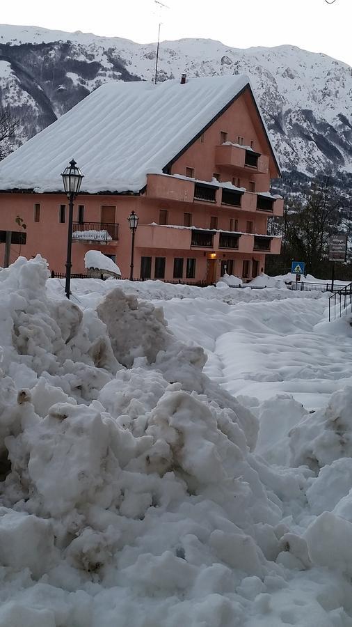 Albergo Parco Della Maiella 圣埃乌费米亚阿马伊埃拉 外观 照片
